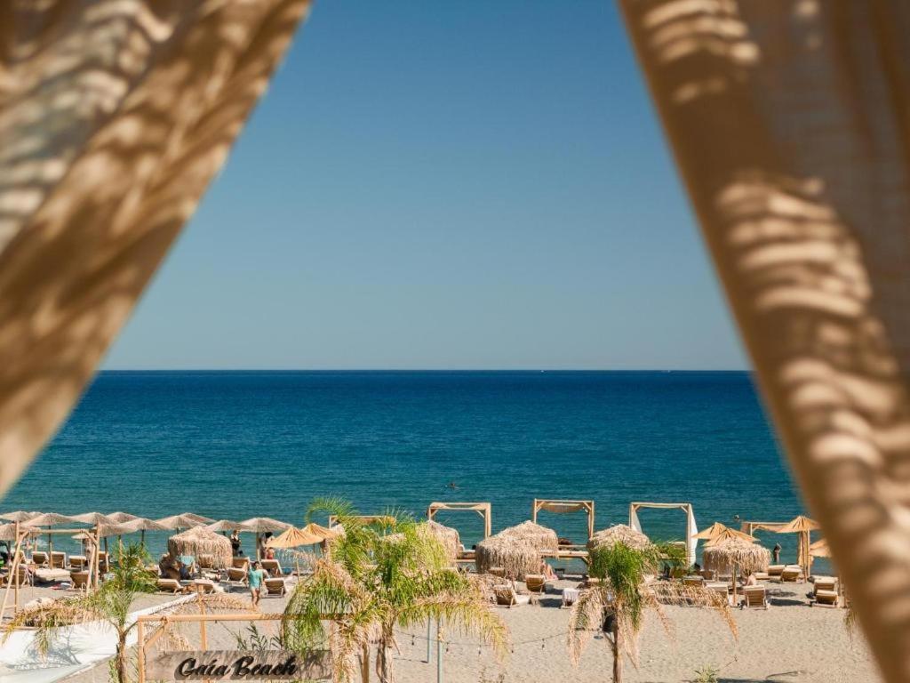Alia Luxury And Hotel Haraki
