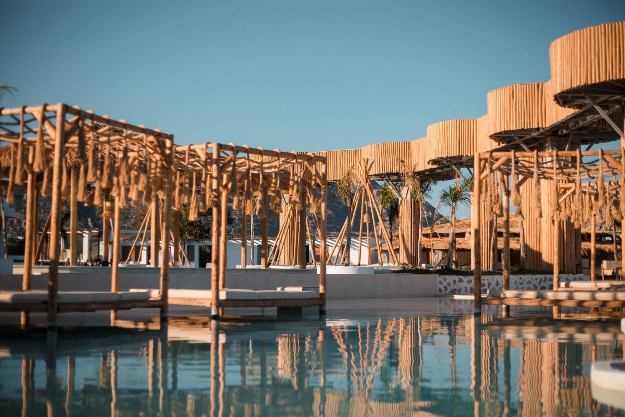 Alia Luxury And Hotel Haraki